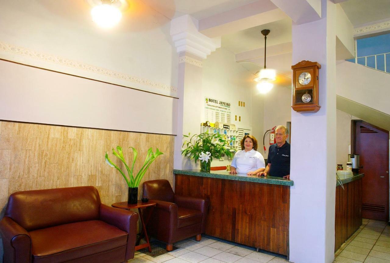 Hotel Janeiro Guadalajara Eksteriør billede